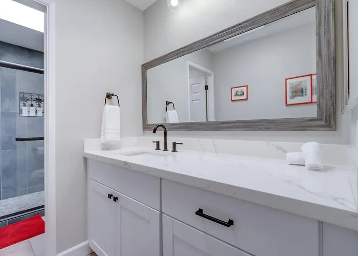 Cola Casa In 2bd 2b With Pool And Pet Friendly Apartment *